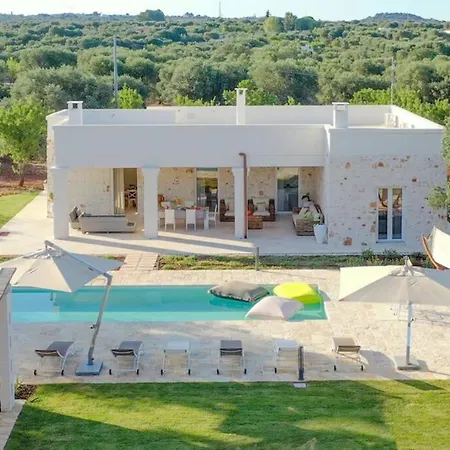 Tenuta Trullo Pietra Bianca Willa Ostuni