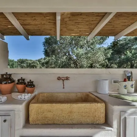 Tenuta Trullo Pietra Bianca *